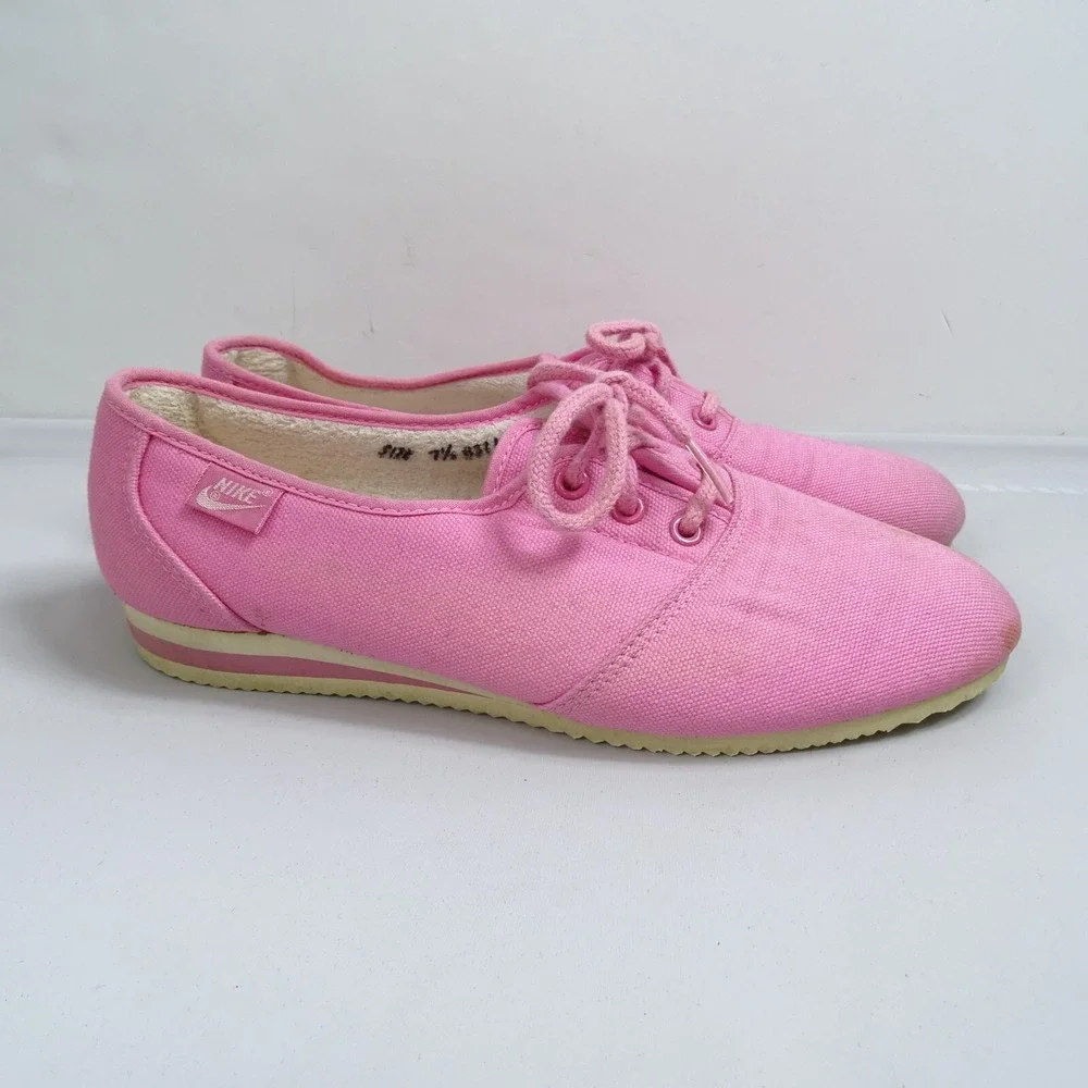 Vintage Nike 80s Women's Size 7.5 Sunburst Canvas Pink‎ Terry Inside Retro